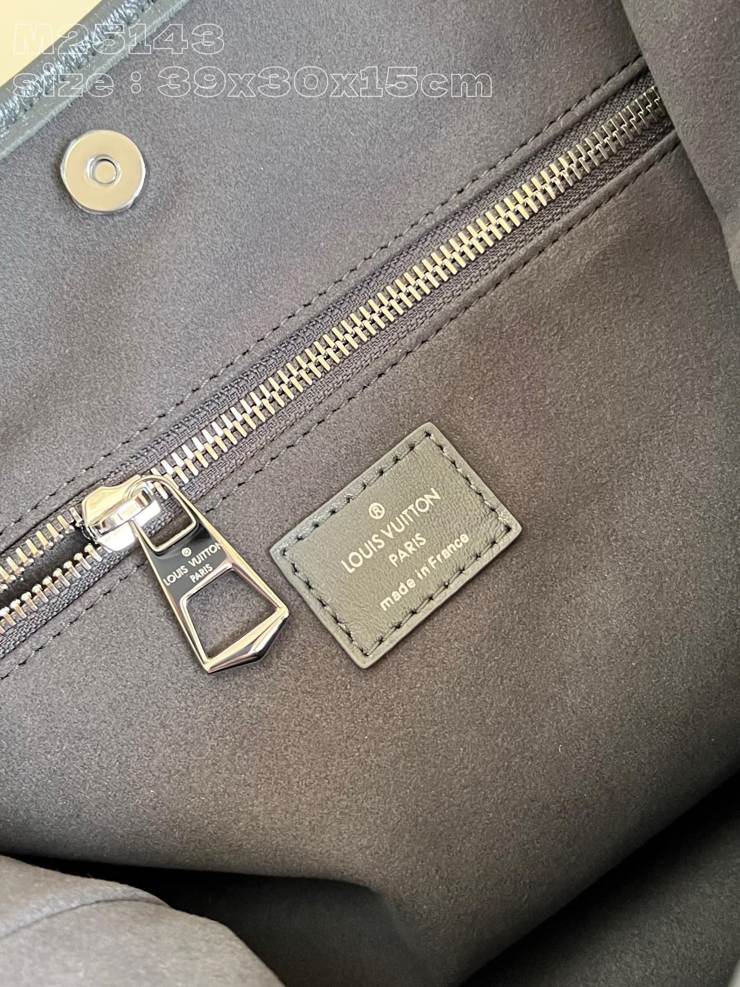 L0vis Vvtt0n M12583 CarryAll Dark MM