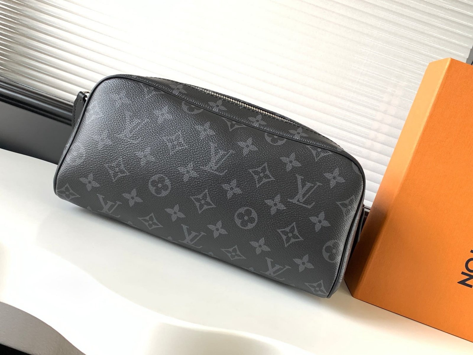 L0vis Vvtt0n M46354 DOPP KIT toiletry bag