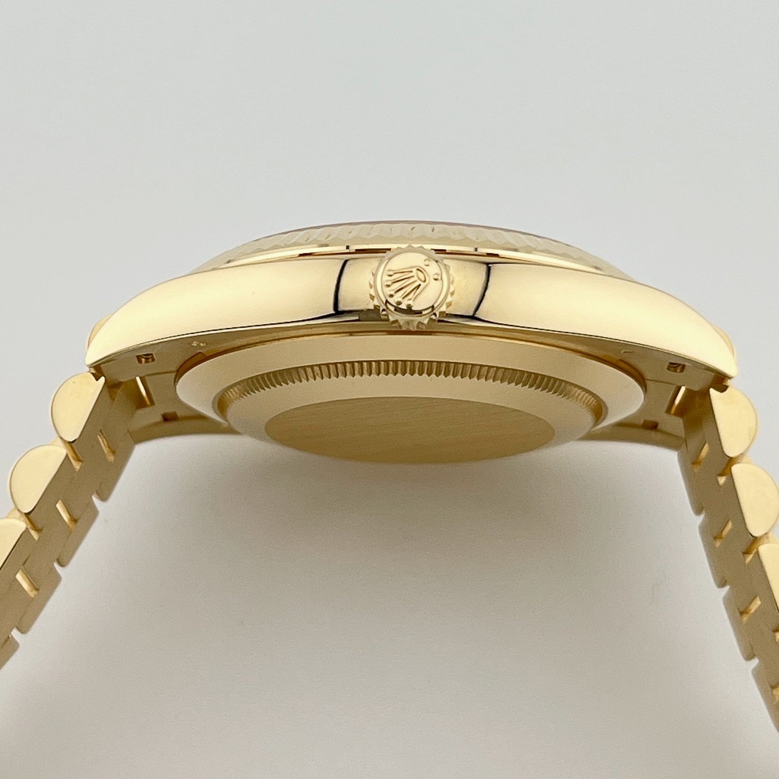 R01ex Day-Date 40 228238 Yellow Gold Green Roman Numerals Dial (2023)