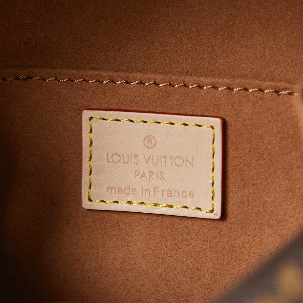 L0vis Vvtt0n M47096 Just In Case