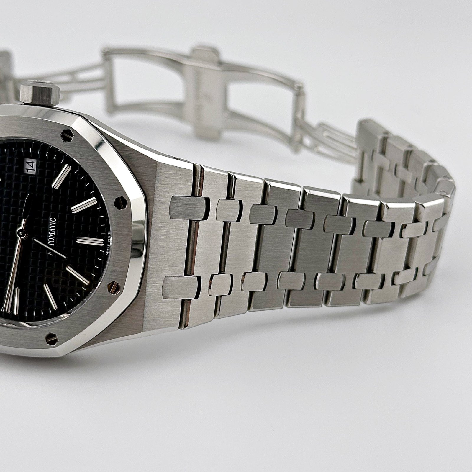 Audemars P1g*et Royal Oak 15300ST.OO.1220ST.03 Selfwinding Stainless Steel Black Dial