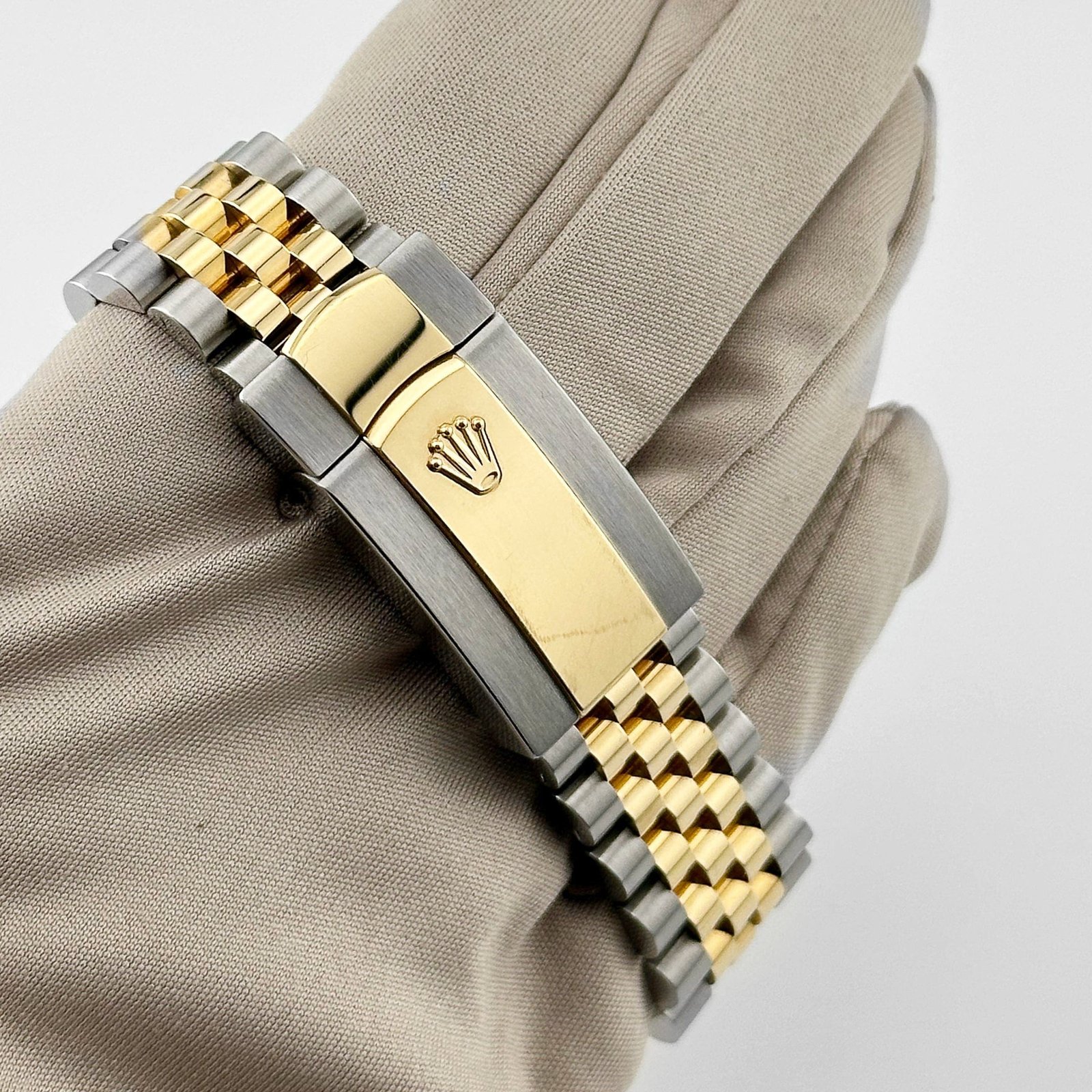 R01ex Datejust 36 126233 Stainless Steel Yellow Gold Black D1am0nd Dial Jubilee (2024)