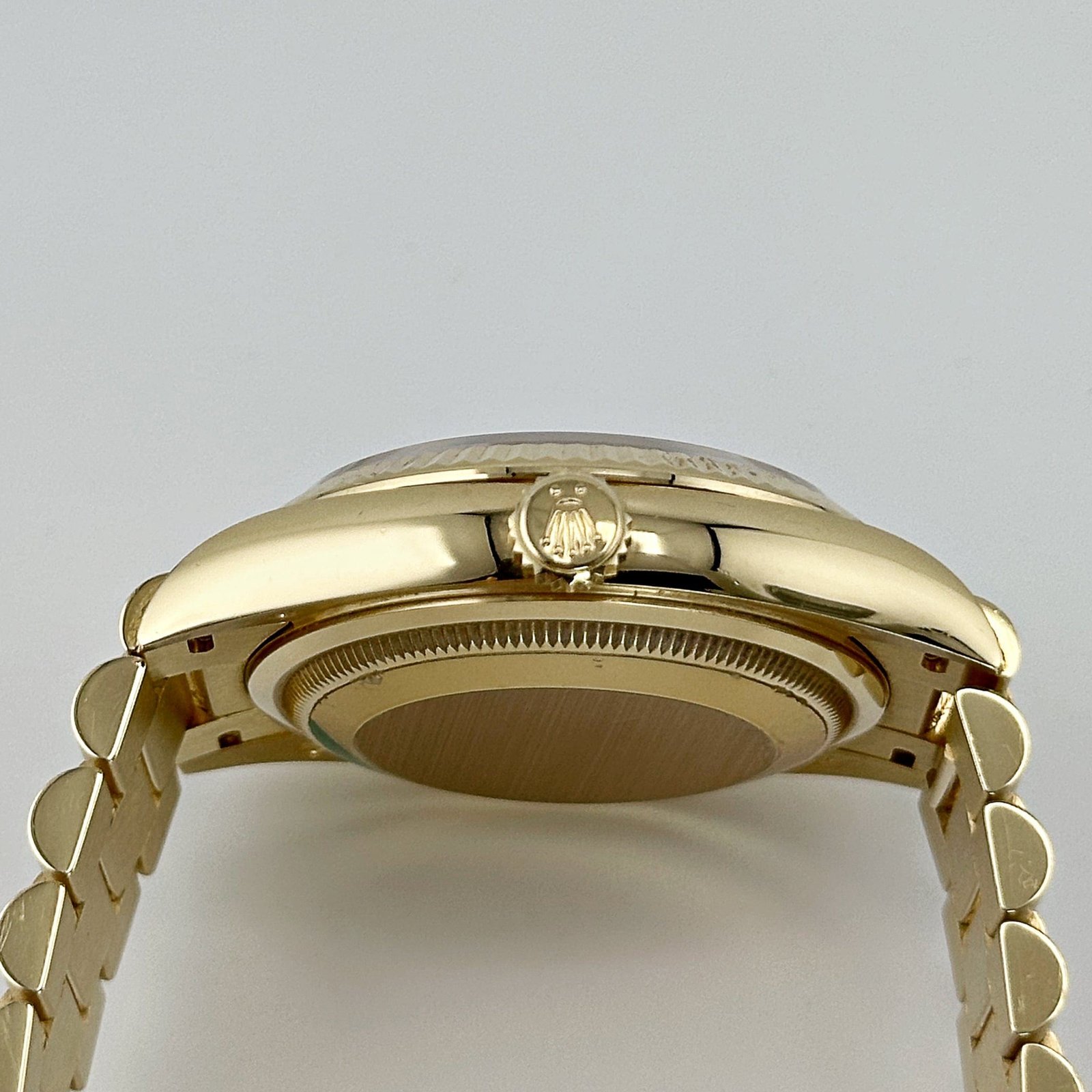 R01ex Day-Date 36 128238 Yellow Gold Green Ombré D1am0nd Dial