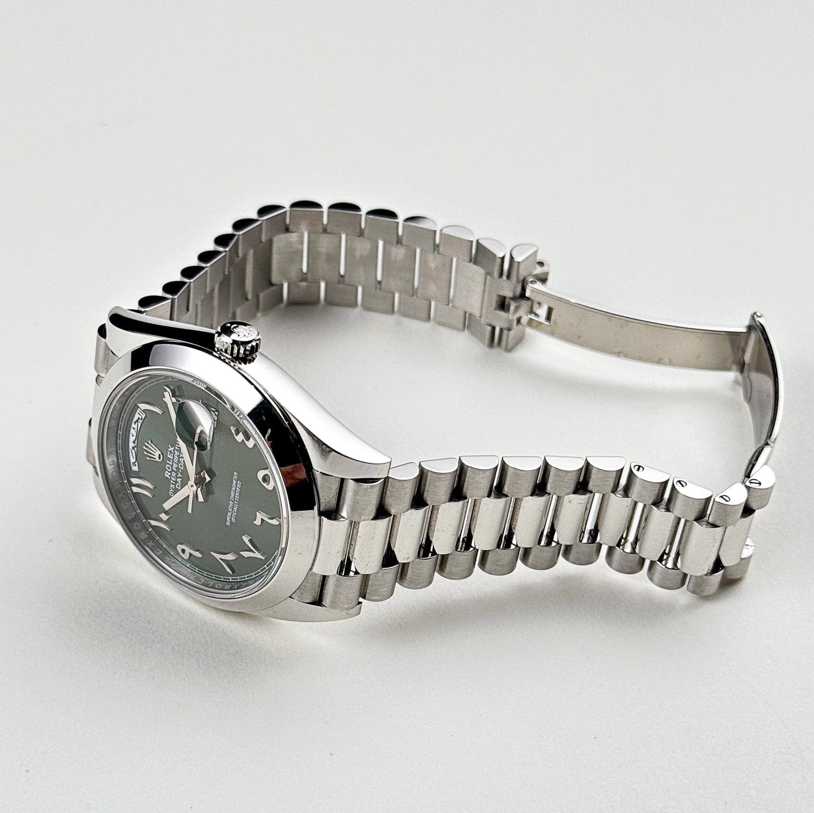 R01ex Day-Date 40 228206 Platinum Olive Green Arabic Dial