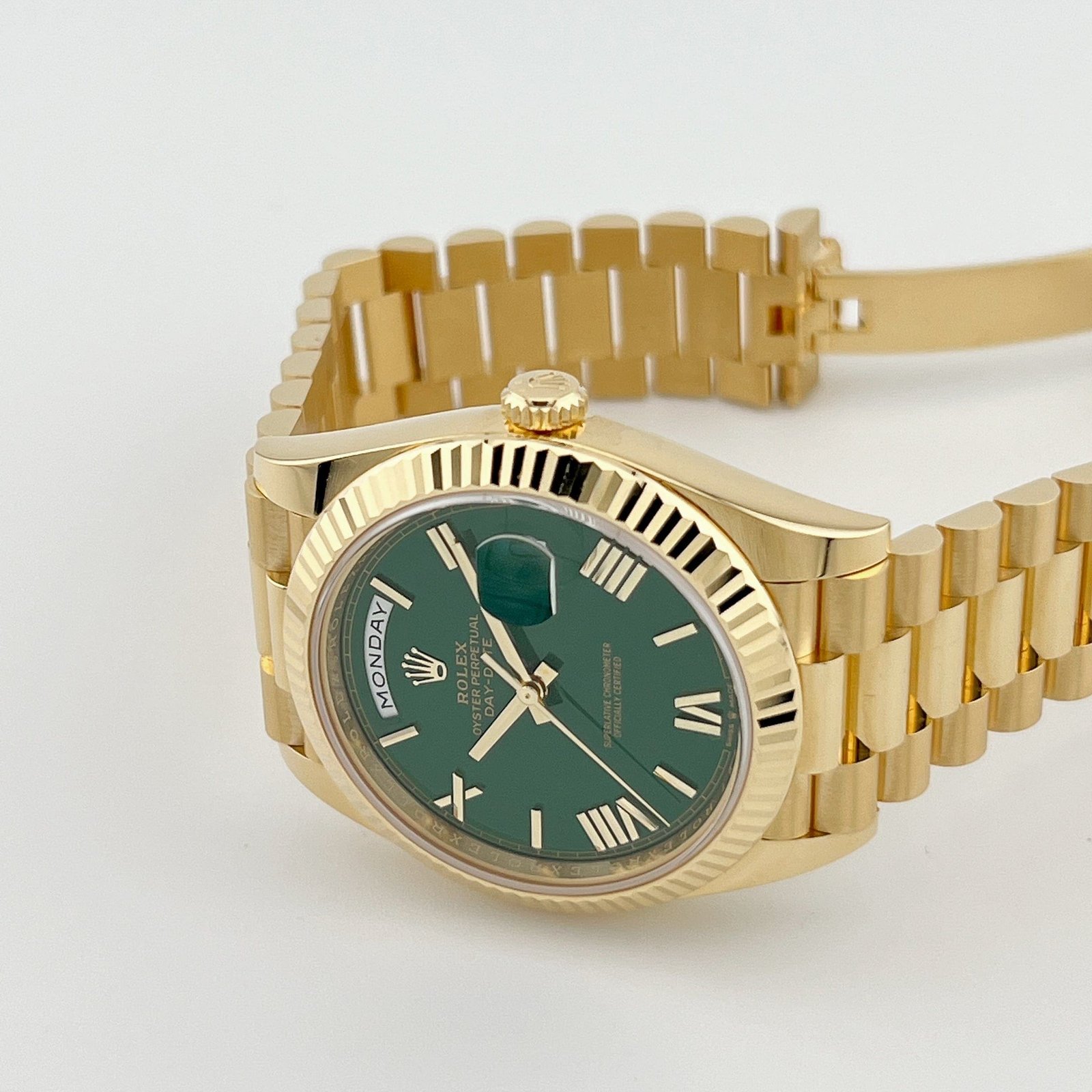 R01ex Day-Date 40 228238 Yellow Gold Green Roman Numerals Dial (2023)
