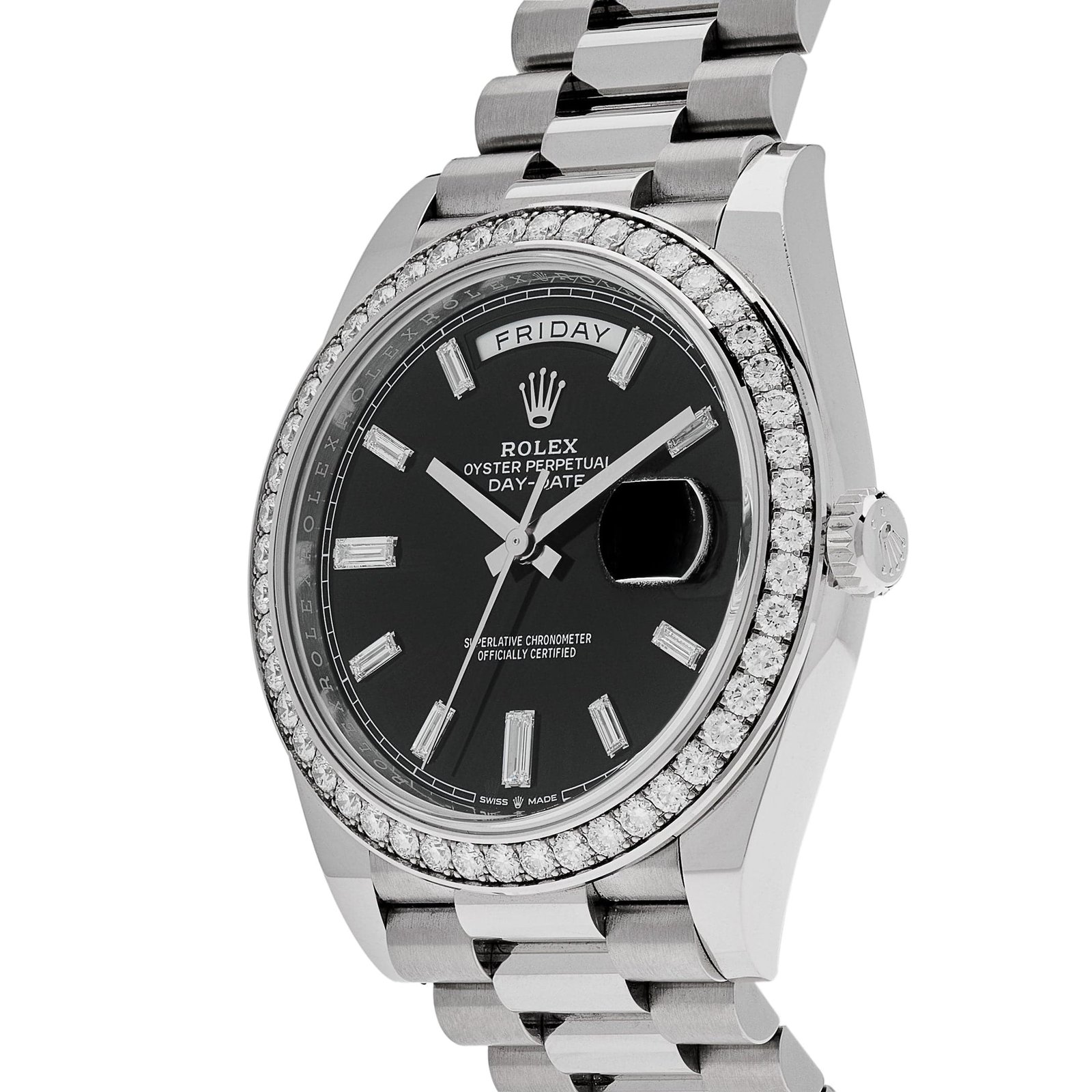 R01ex Day-Date 40 228349RBR White Gold D1am0nd Bezel Black Dial (2024)