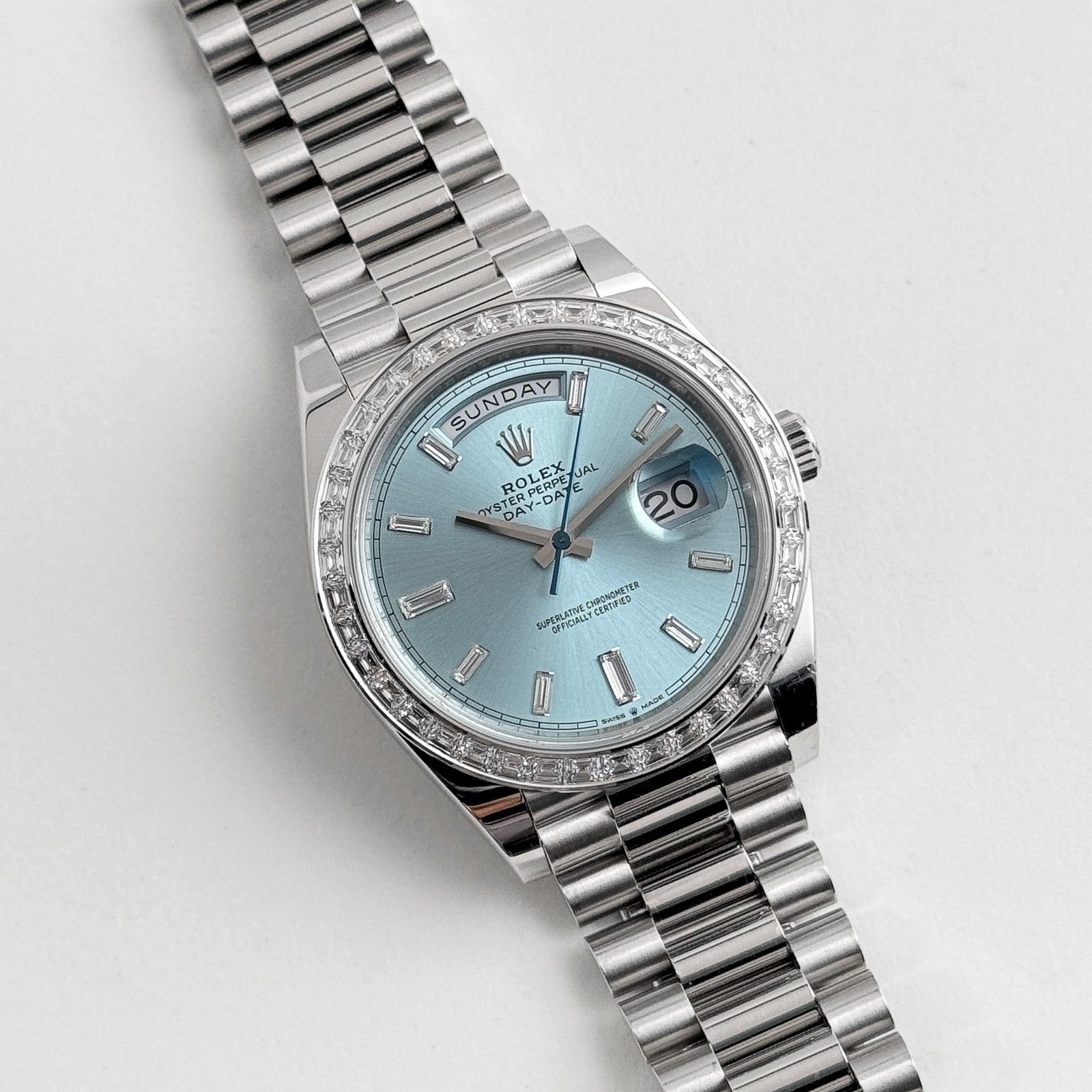 R01ex Day-Date 40 228396TBR Platinum D1am0nd Bezel Ice Blue D1am0nd Dial (2017)