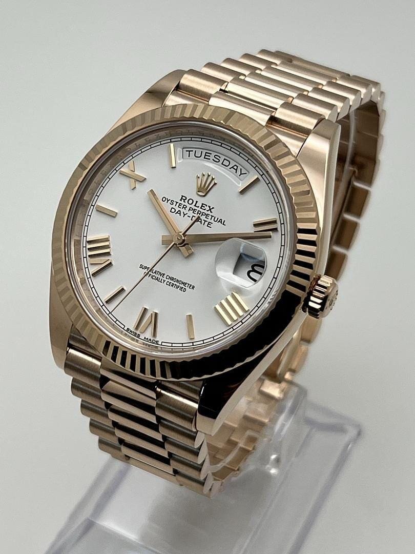 R01ex Day-Date 40 228235 Rose Gold White Roman Dial