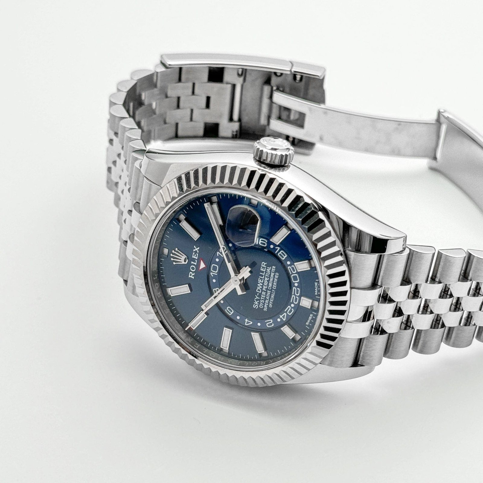 R01ex Sky-Dweller 326934 Stainless Steel Blue Dial Jubilee (2022)