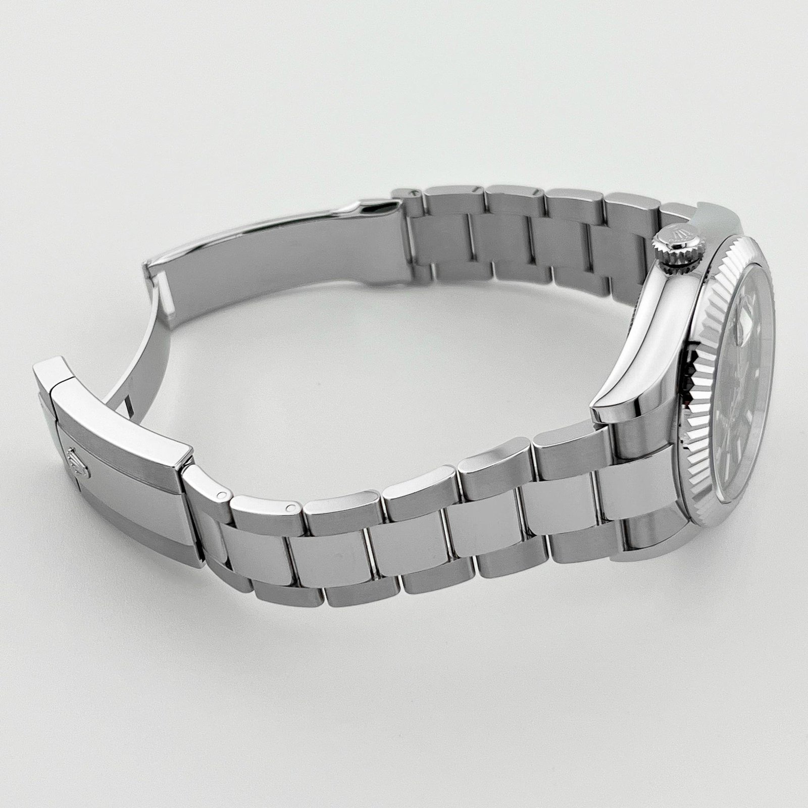 R01ex Sky-Dweller 336934 Stainless Steel Blue Dial Oyster (2024)