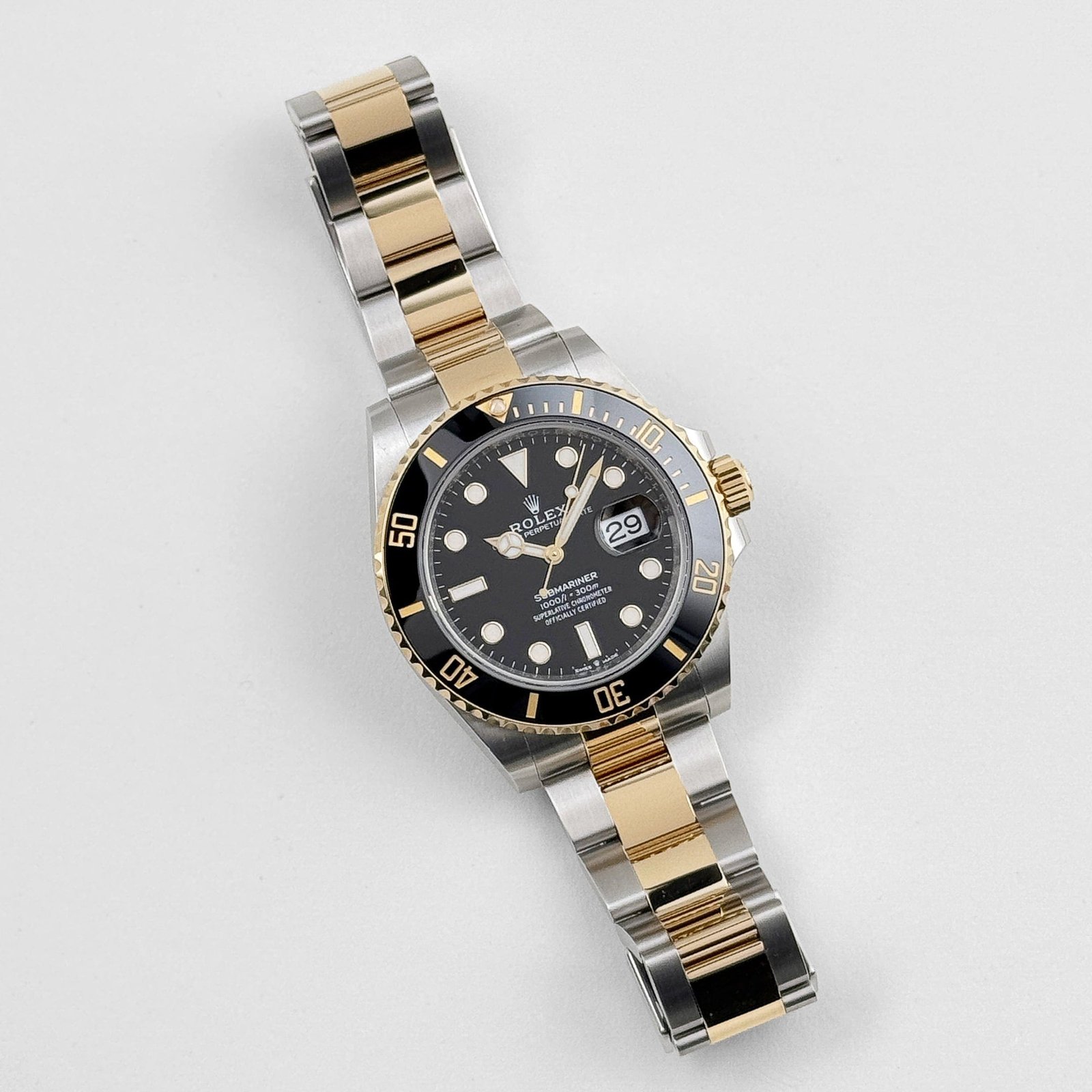 R01ex Submariner Date 126613LN Stainless Steel Yellow Gold Black Dial (2024)