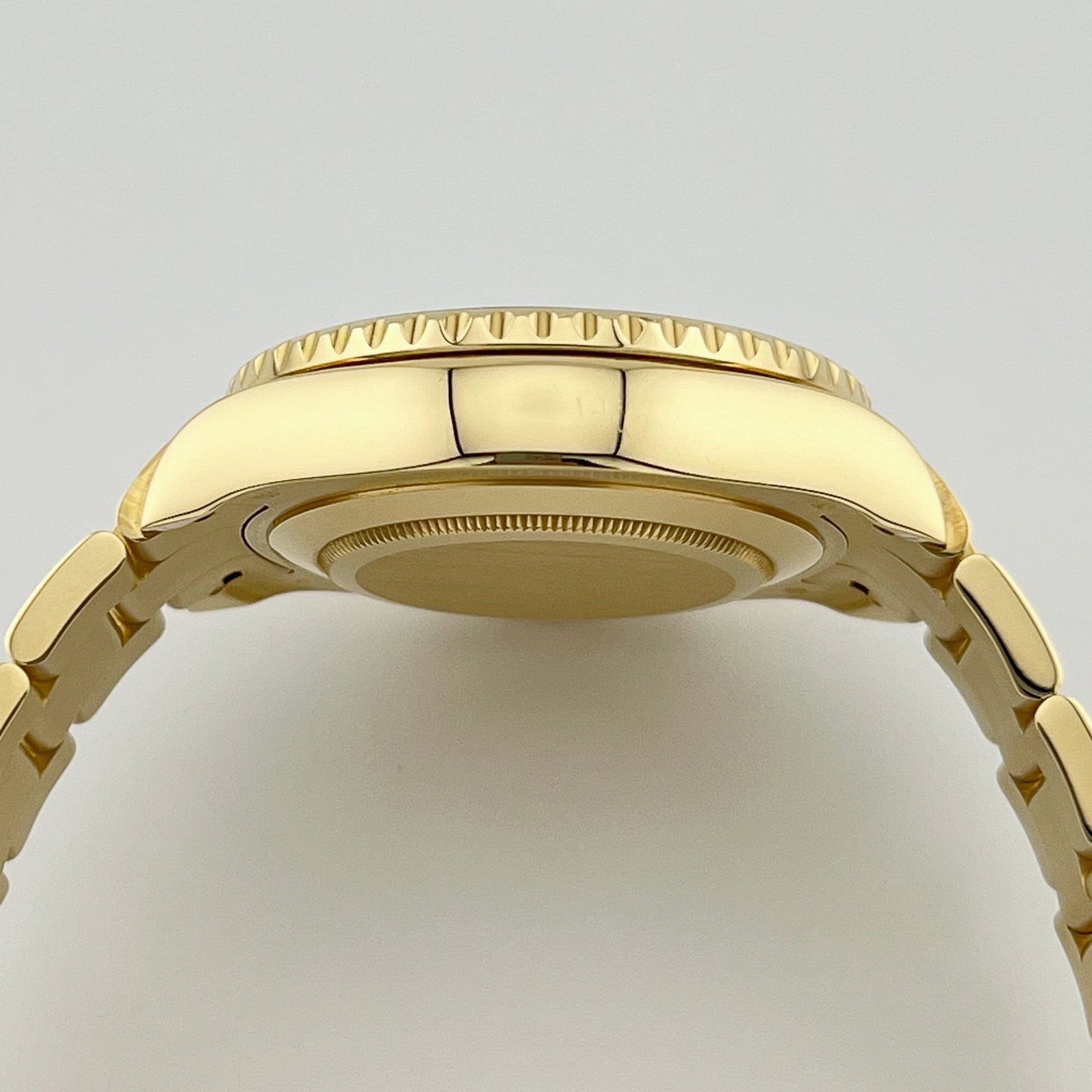 R01ex Yacht-Master II 116688 Yellow Gold White Dial (2017)