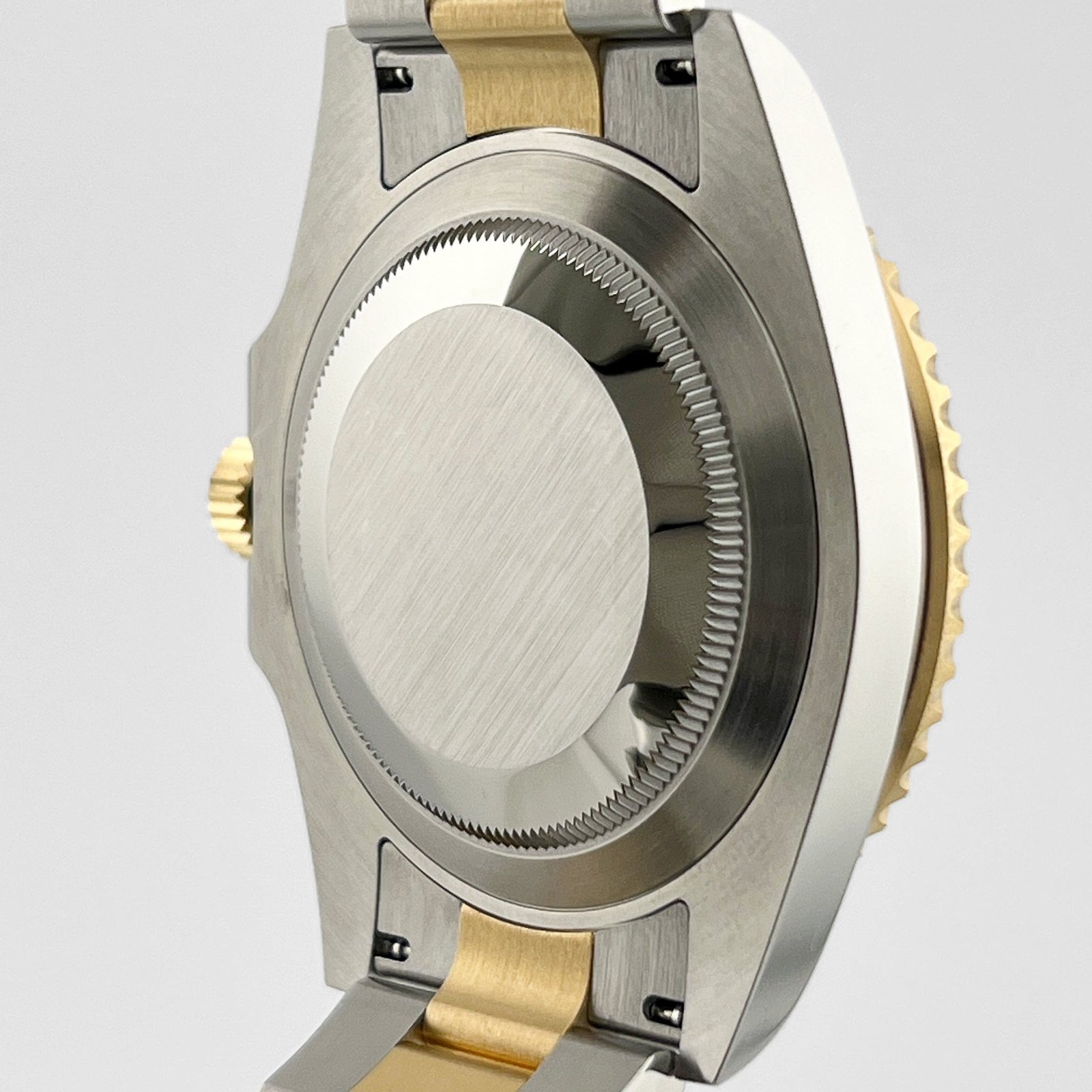 R01ex Submariner Date 126613LB Stainless Steel Yellow Gold Blue Dial (2022)