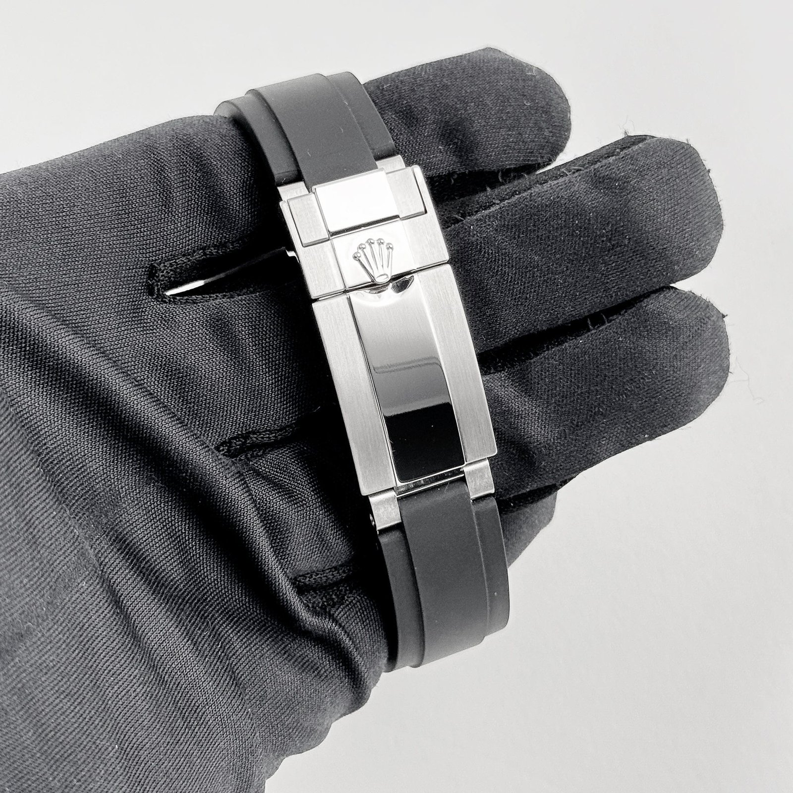 R01ex Daytona 116519LN ‘Ghost’ White Gold Steel and Bright Black Dial (2022)
