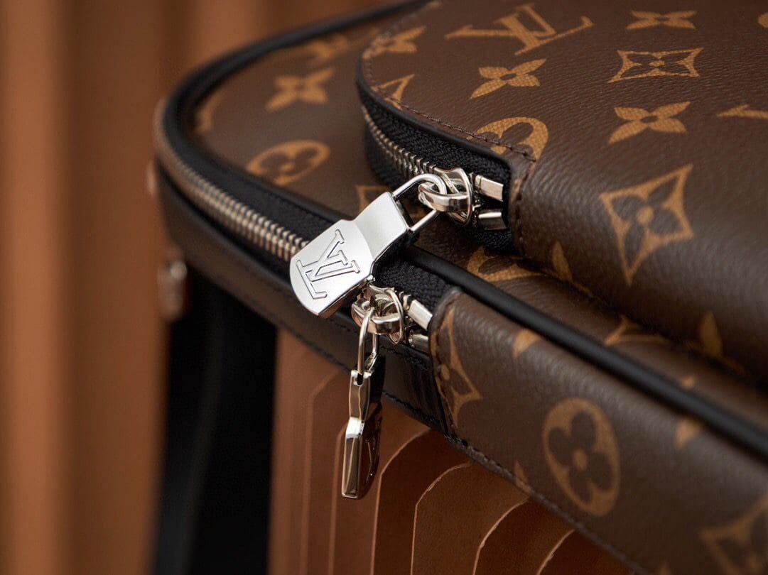 L0vis Vvtt0n M46327 Avenue Slingbag NM