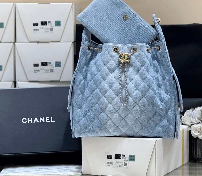 Ch**el 25 MEDIUM HANDBAG