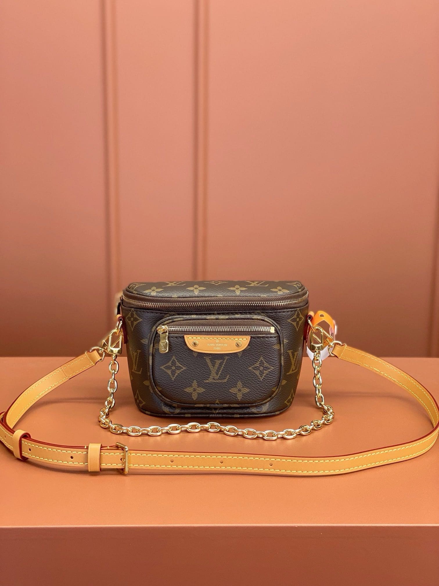 L0vis Vvtt0n Mini Bumbag M82335 (top quality)